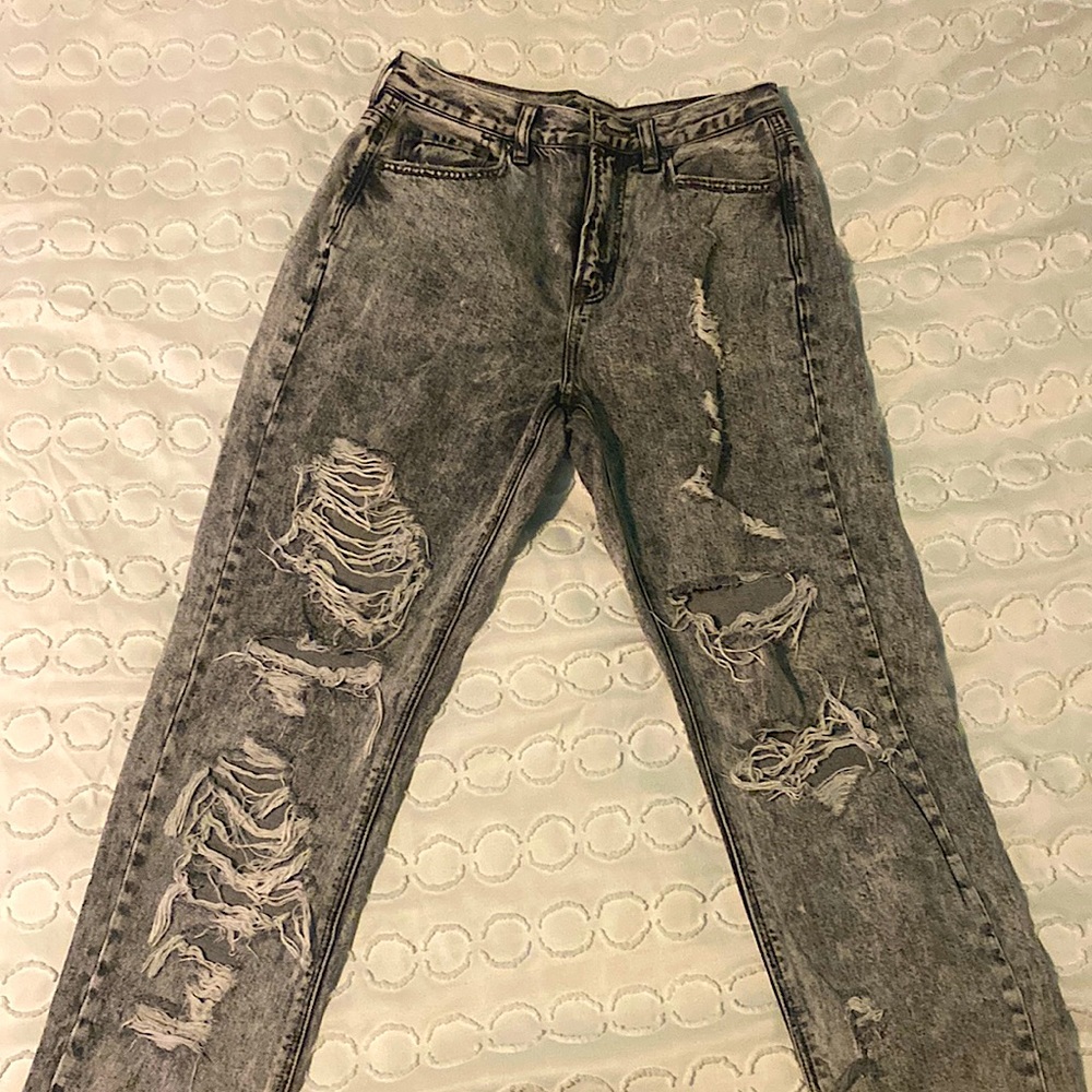 American Eagle Destructed  Straight Leg Mom Jeans
